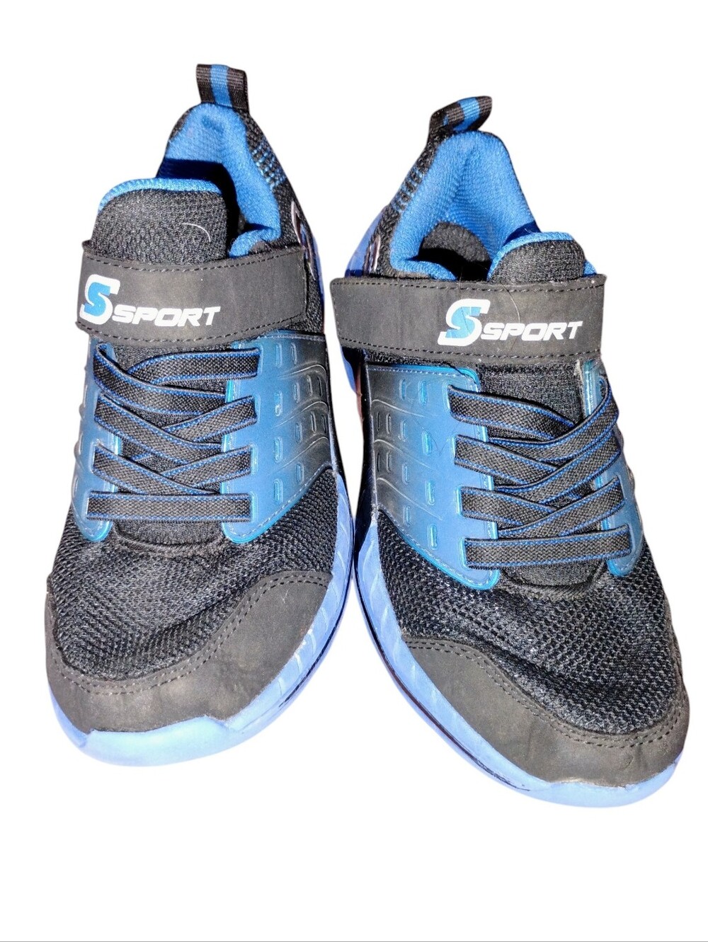 Kids' Blue & Black Athletic Shoes